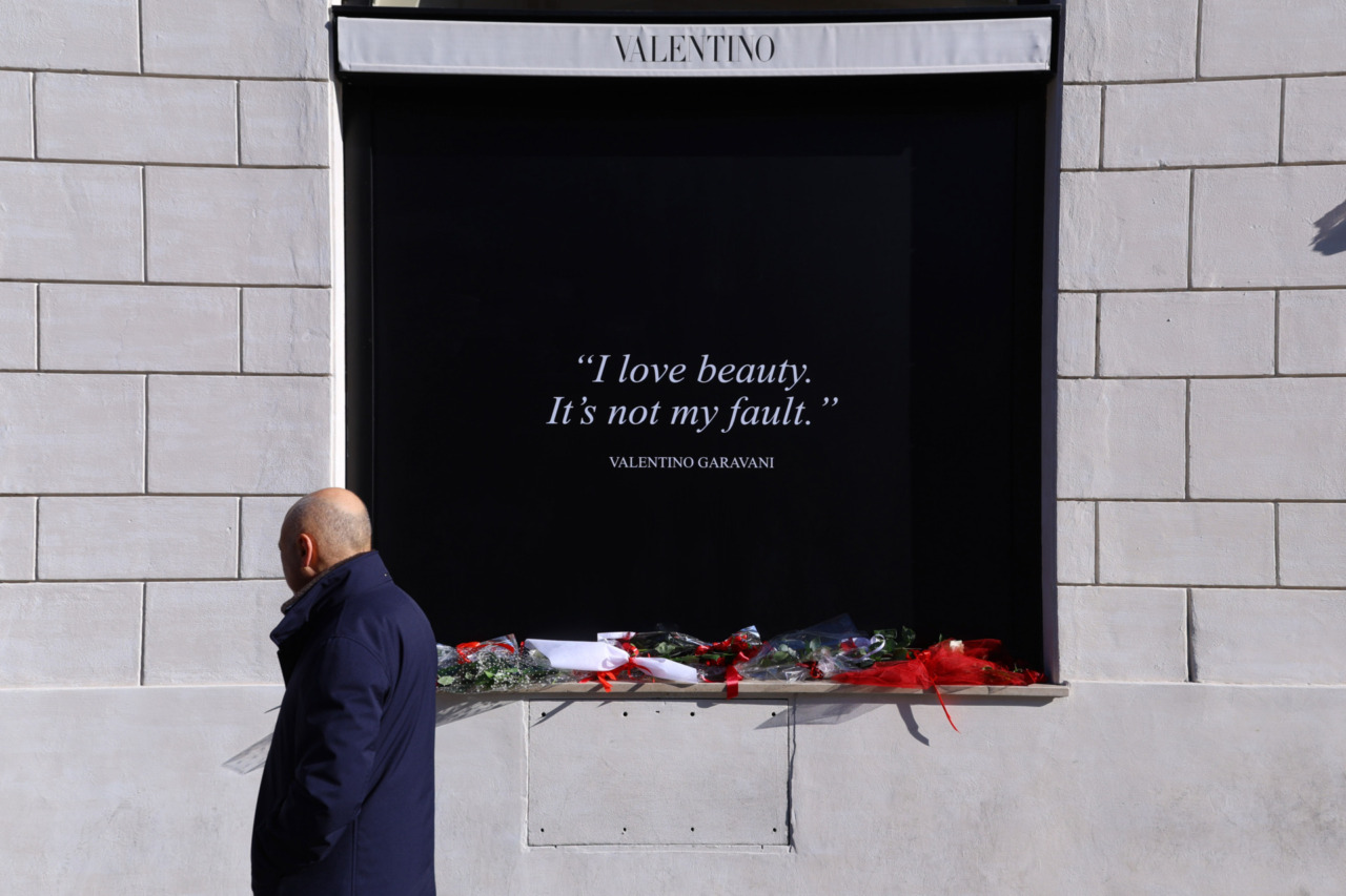 L’addio a Valentino Garavani, cerimonia toccante in chiesa