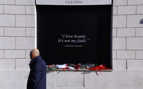 L’addio a Valentino Garavani, cerimonia toccante in chiesa