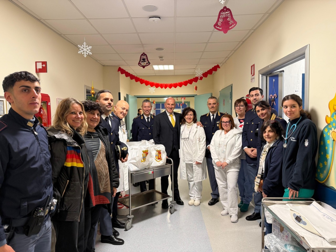 La Polizia visita i piccoli pazienti del San Camillo Forlanini