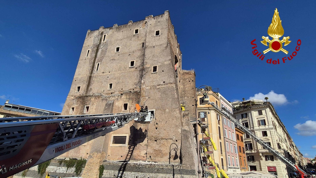 Rientro a casa per gli sfollati della Torre dei Conti