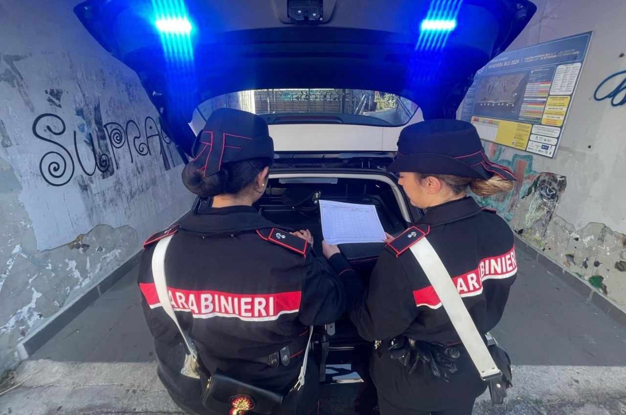 Rissa in centro: cinque denunciati dai carabinieri