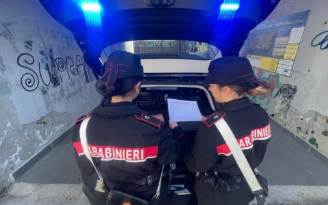 Rissa in centro: cinque denunciati dai carabinieri