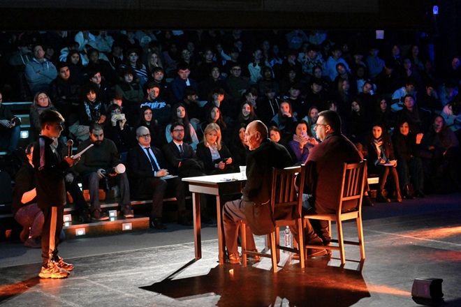 Sami Modiano parla agli studenti al Teatro Vascello di Roma