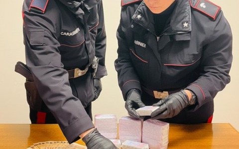 Sequestri e arresti: operazione antidroga ad Acilia e in altri quartieri di Roma