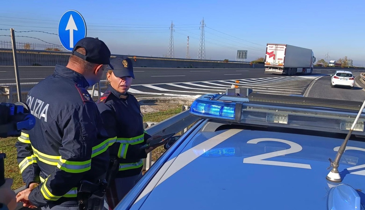 Truffatore di un’anziana a Maranello bloccato sull’A1