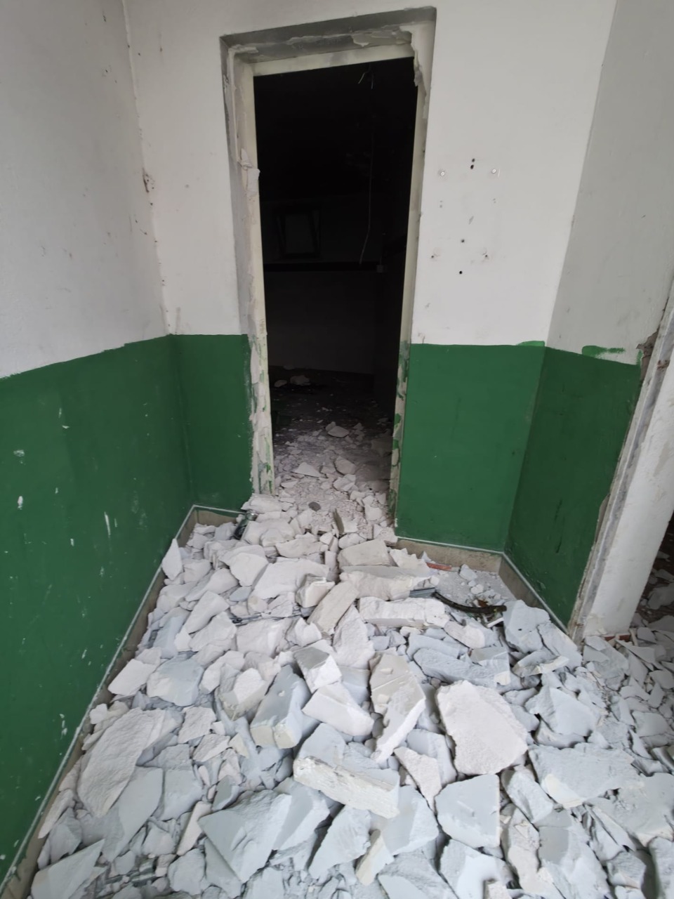 Vandali in azione al campo “Falasche”, il sindaco: “Non ci faremo intimidire”