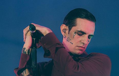 Achille Lauro presenta la “Fondazione Madre” per i giovani in difficoltà