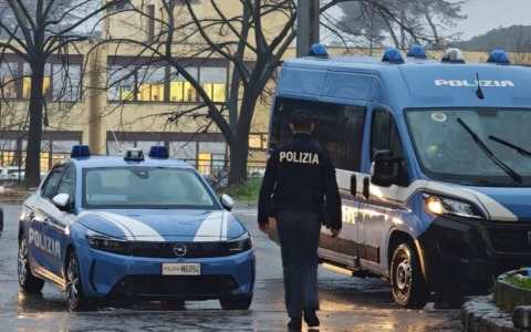 Arrestato il gestore di un centro multiservizi: droga tra le spedizioni