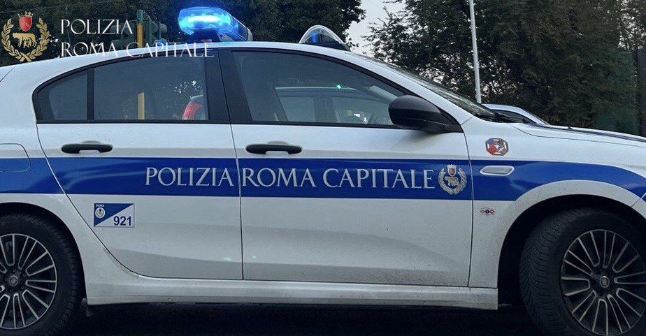 Arrestato un giovane per rapina in viale Partenope