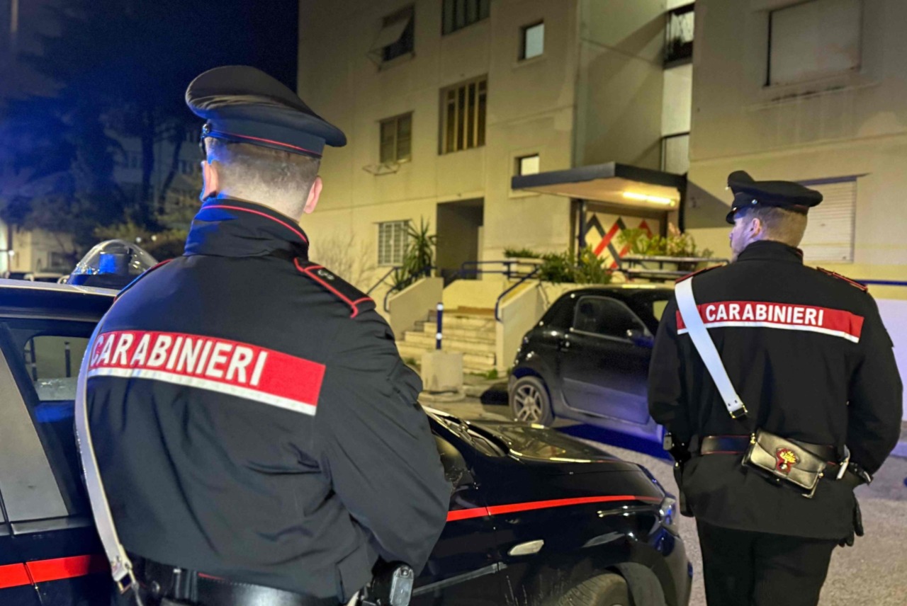 Carabinieri smantellano una piazza di spaccio in via dell’Archeologia