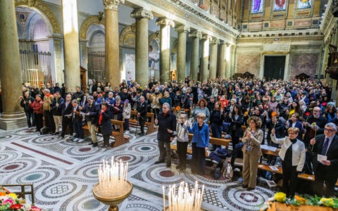 Cerimonia in onore di Modesta Valenti al termine di 43 anni