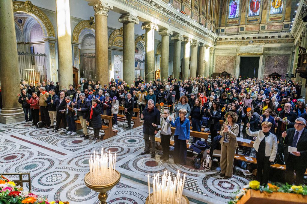 Cerimonia in onore di Modesta Valenti al termine di 43 anni