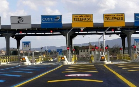 Chiusura notturna dell’entrata A1 Colleferro verso Napoli