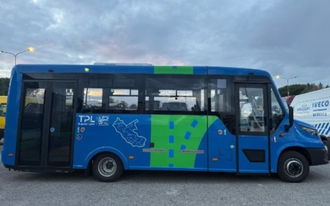 Consegnati 21 minibus elettrici ai piccoli Comuni del Lazio