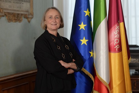 Giardini di Piazza Vittorio chiusi per proteggere le palme dal punteruolo rosso