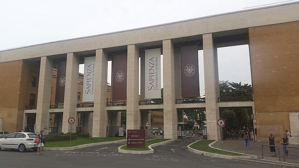 Hacker colpiscono l’Università La Sapienza di Roma