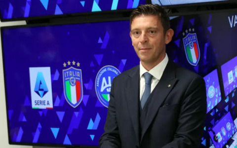 Il professionismo degli arbitri italiani si avvicina