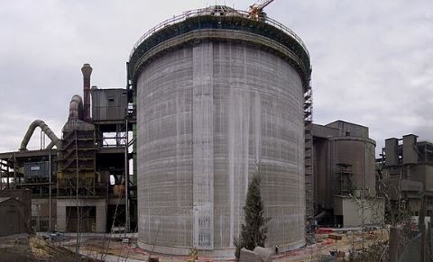 Incidente mortale a Guidonia: operaio travolto da materiale cementizio