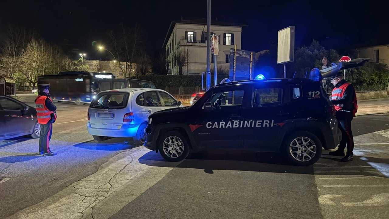 Operazioni di polizia nell’area della movida: denunce e sequestri