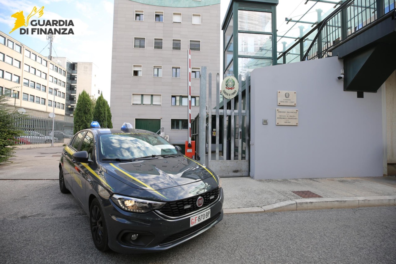 Sequestro da oltre 4 milioni a imprenditore per truffe finanziarie