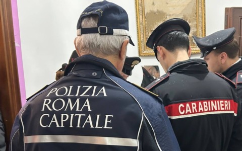 Sospeso affittacamere abusivo a Roma, multa di 6.666 euro