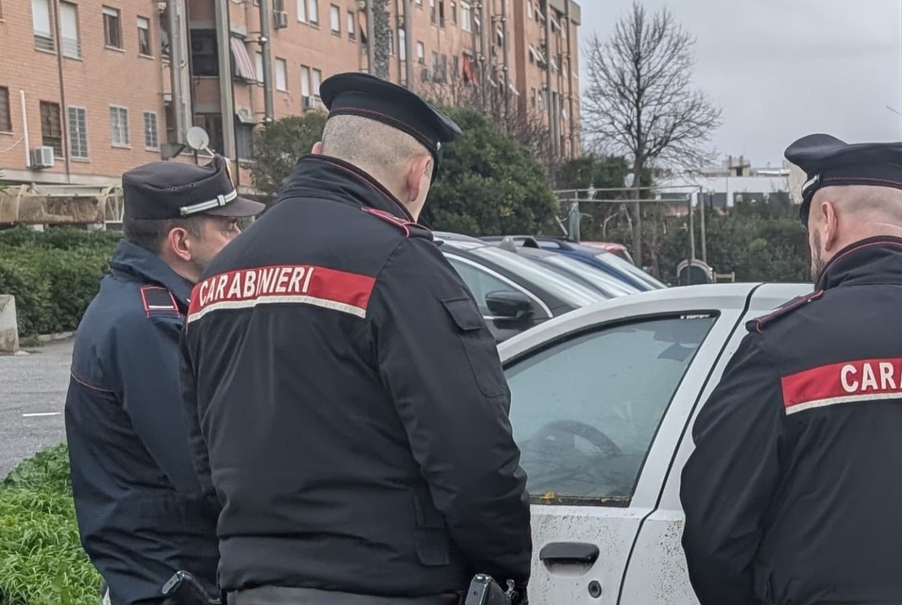 Un uomo ucciso a coltellate in strada: il tragico evento in zona Aurelia