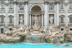 Accesso a pagamento per la Fontana di Trevi: 230 mila visitatori nel primo mese