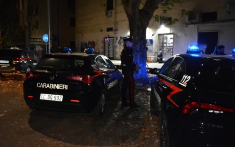 Arrestate due persone per violenza sessuale su minori e pedopornografia
