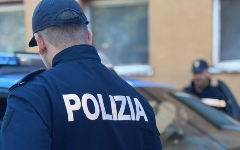 Arrestato ladro seriale dopo aver usato uno scooter rubato per firmare in Commissariato