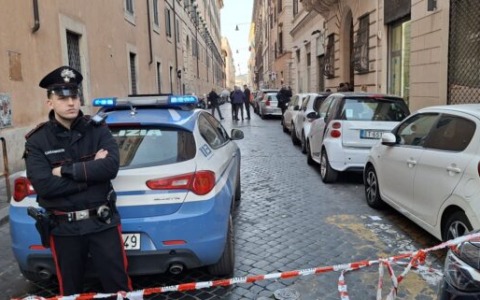 Cinque allarmi bomba in poche ore a Roma