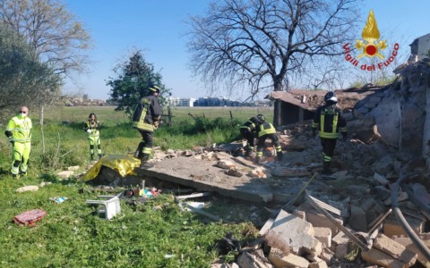 Due vittime nel crollo di un solaio in un casale