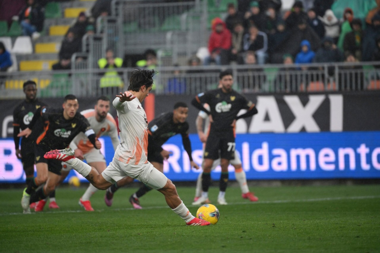 Dybala, 45 giorni di stop per lesione al menisco esterno