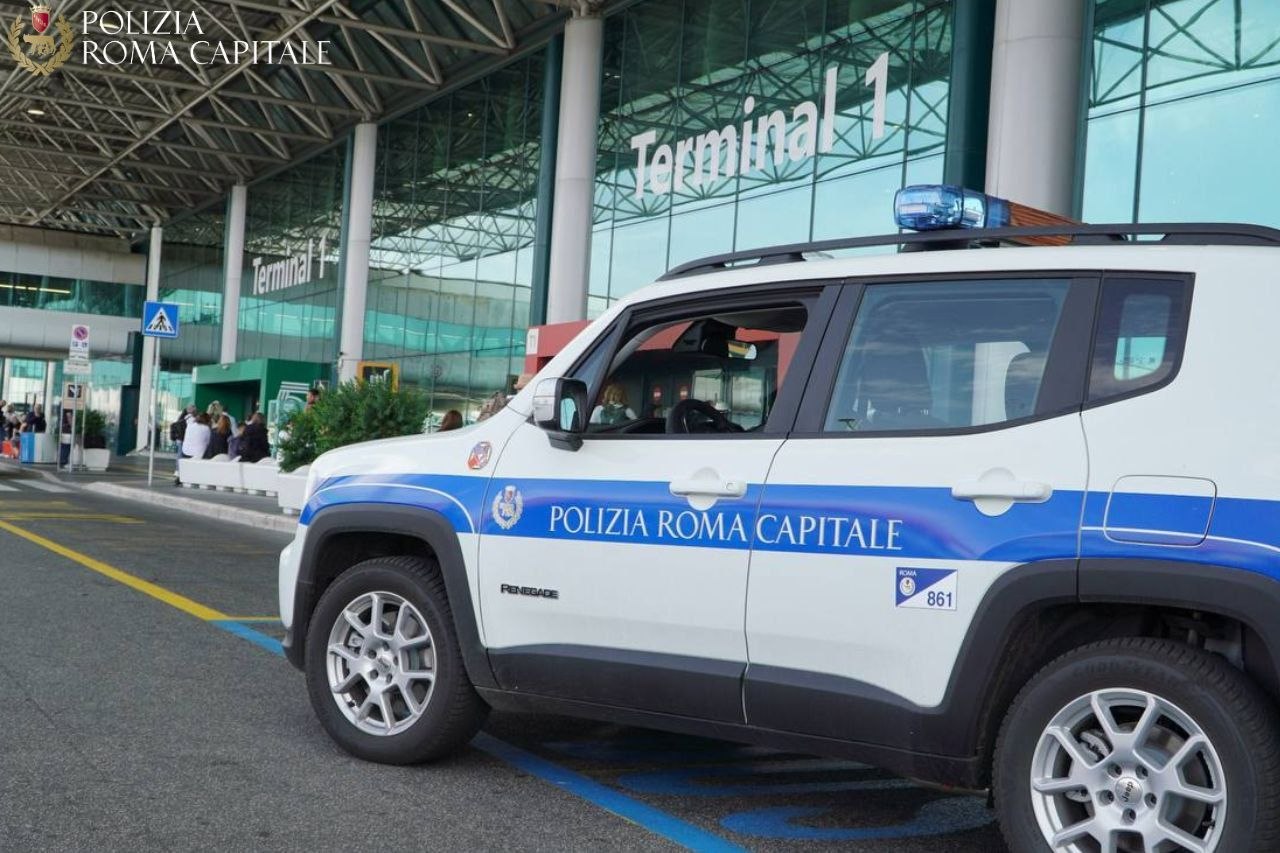 Fiumicino: conducenti NCC sorpresi in uso di sostanze stupefacenti durante i controlli della Polizia Locale
