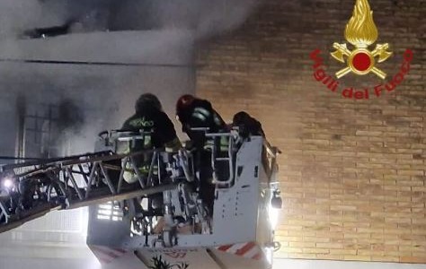 Incendio in un appartamento a Talenti, un uomo perde la vita