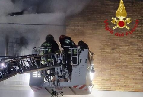 Incendio in un appartamento a Talenti, un uomo perde la vita