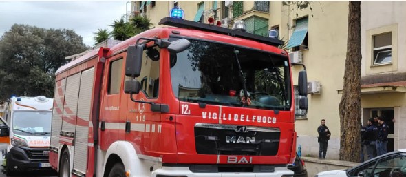 Incendio in un appartamento al Quarticciolo: due persone ferite