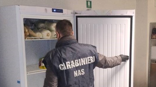 Indagini della Procura di Napoli su epatite A in Lazio e Campania