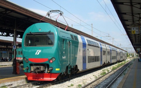 Investito un giovane da un treno sulla linea Roma-Napoli