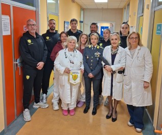 La Guardia di Finanza porta doni ai piccoli pazienti dell’Ospedale Grassi di Ostia
