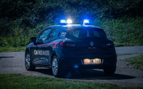Madre denuncia la scomparsa del figlio, ma i Carabinieri arrestano entrambi per droga
