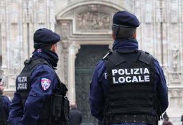 Milano: fermato Consilio Casamonica per aggressione a polizia su un pullman