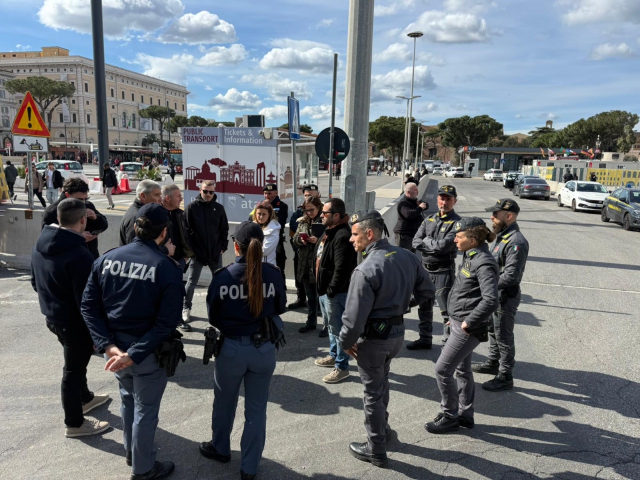 Operazione interforze della Polizia di Stato: due arresti e sanzioni per otto attività commerciali