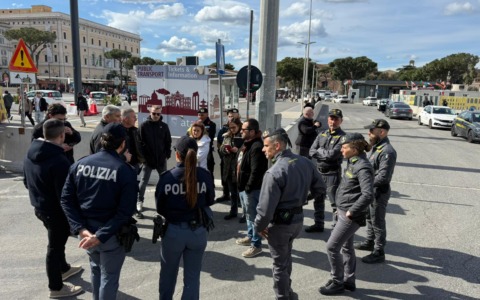 Operazione interforze della Polizia di Stato: due arresti e sanzioni per otto attività commerciali