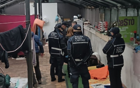 Polizia Locale in azione a Villa Pamphili per il recupero delle serre storiche