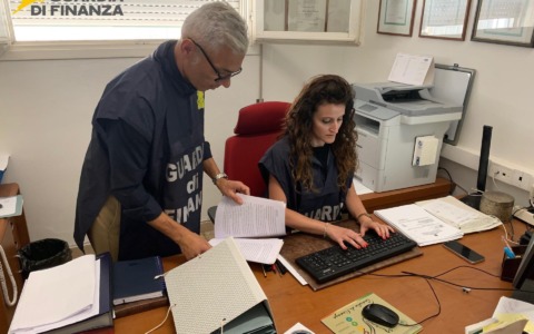 Sequestrati beni per oltre 13 milioni di euro per bancarotta e autoriciclaggio.