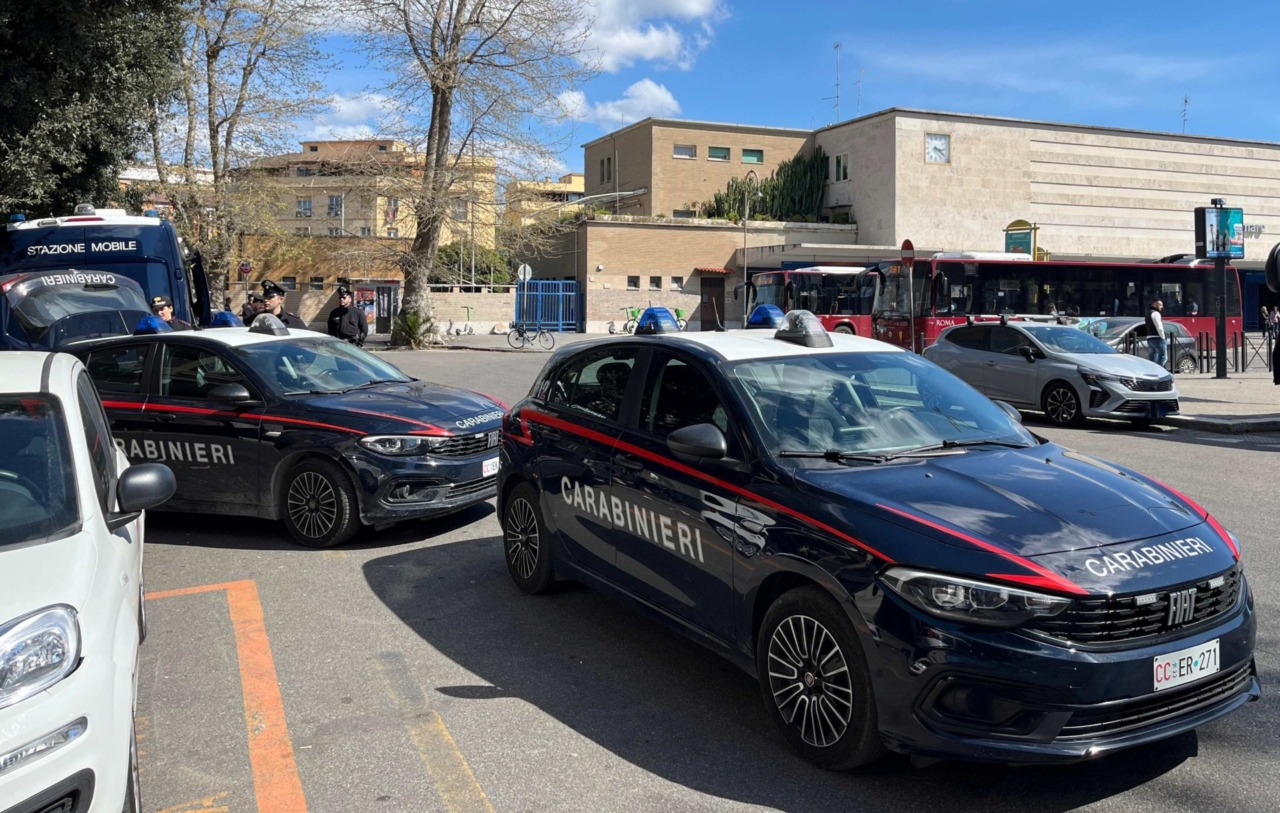 Sequestro di armi bianche a Lido Centro