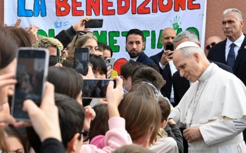 Visita del Papa alla parrocchia di Santa Maria della Presentazione: messaggio di speranza e responsabilità