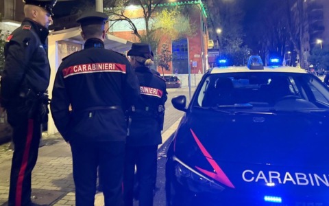 Aggressione in piazza Vimercanti: denunciato un 16enne