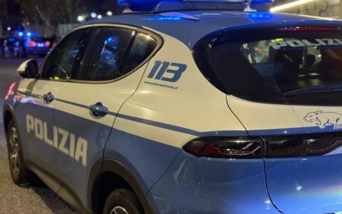 Agguato a Roma: imprenditore colpito da proiettili mentre torna a casa
