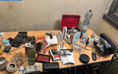 Arrestata coppia di spacciatori a Laurentino, clienti consumano droga a casa